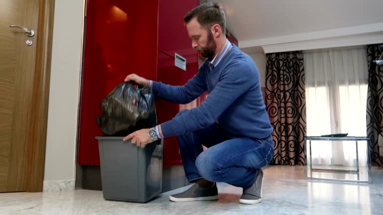 Best Furniture Removal  in Zeeland, MI